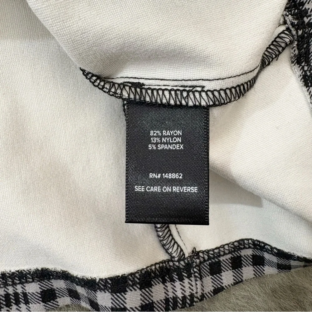 NWT Torrid Ponte Sweatheart Tube Top - Picture 8 of 10